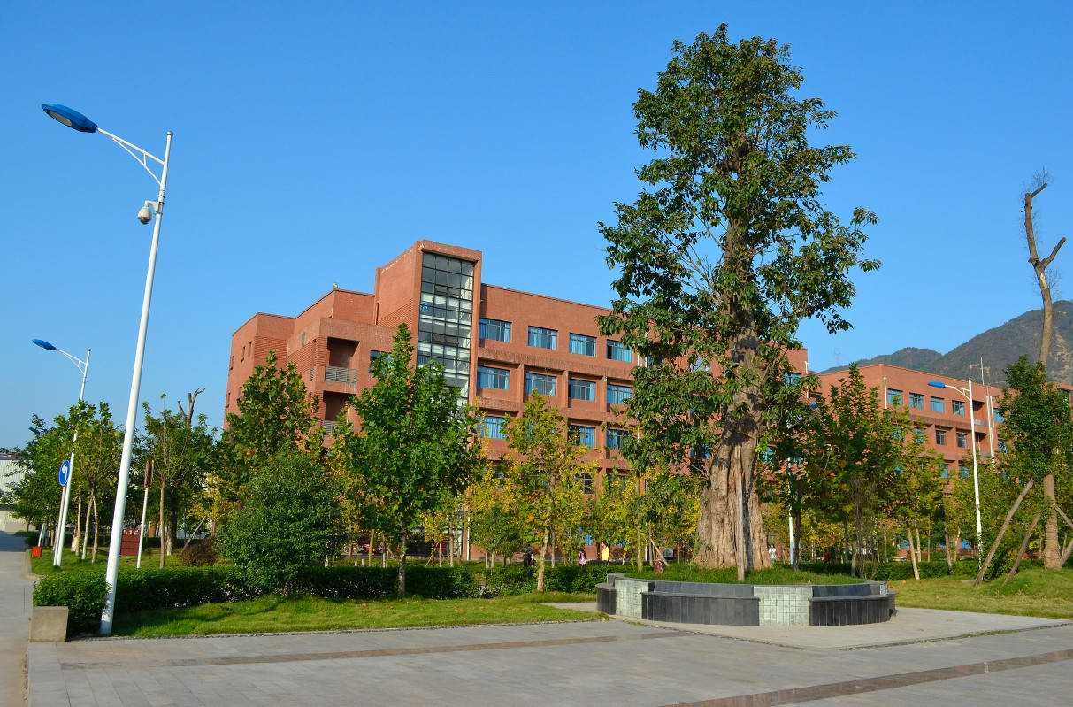 重庆市壁山职业教育中心