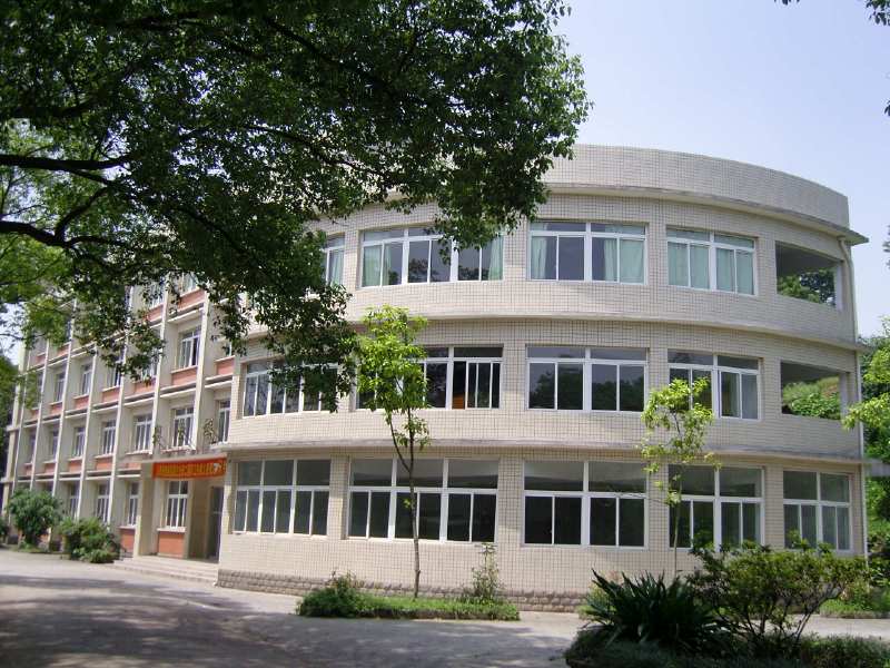 中国人民解放军总参谋部信息化部直属工厂职业技术学校