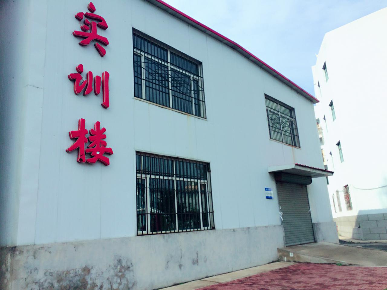 重庆市潼南恩威职业高级中学校
