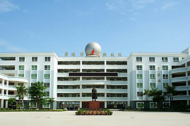 张家口工程技术学校