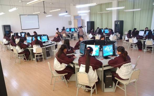 重庆教育管理学校计算机专业