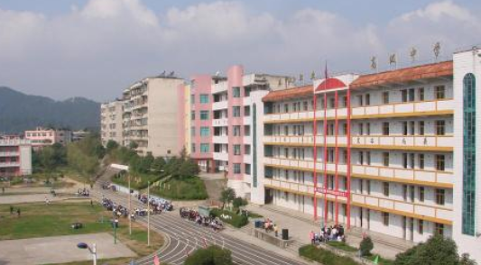 麻江县中等职业学校环境