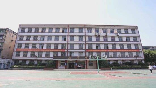 重庆机械电子高级技工学校招生要求、招生条件