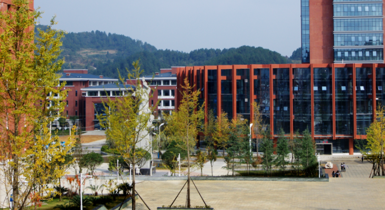 遵义卫生学校环境图