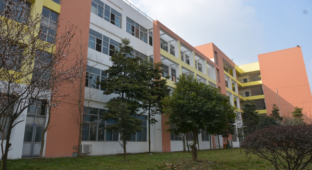 崇州市职教中心、学校招生计划