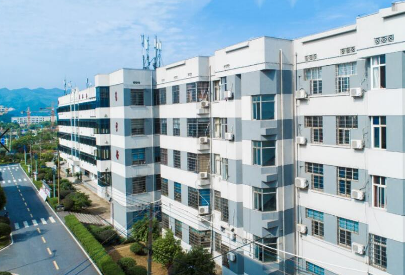 醴陵市陶瓷烟花职业技术学校