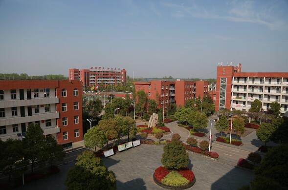 合肥理工学校环境图