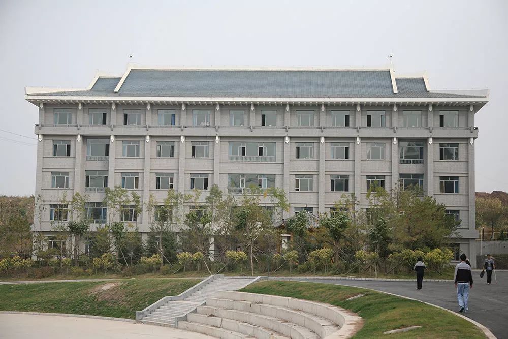 延吉市职业高级中学