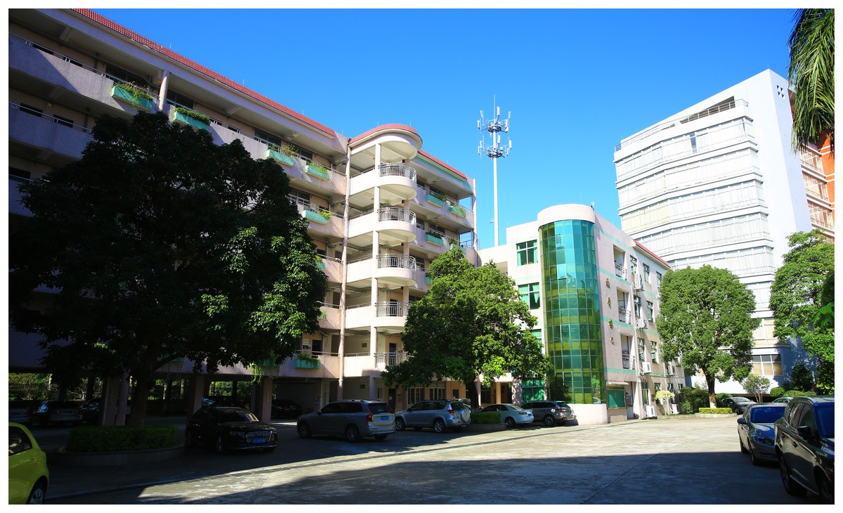 东莞市经贸学校