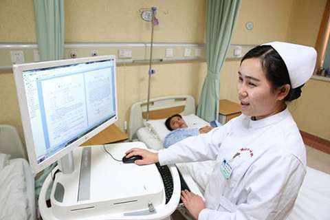 重庆女生读中专学校学什么专业好？