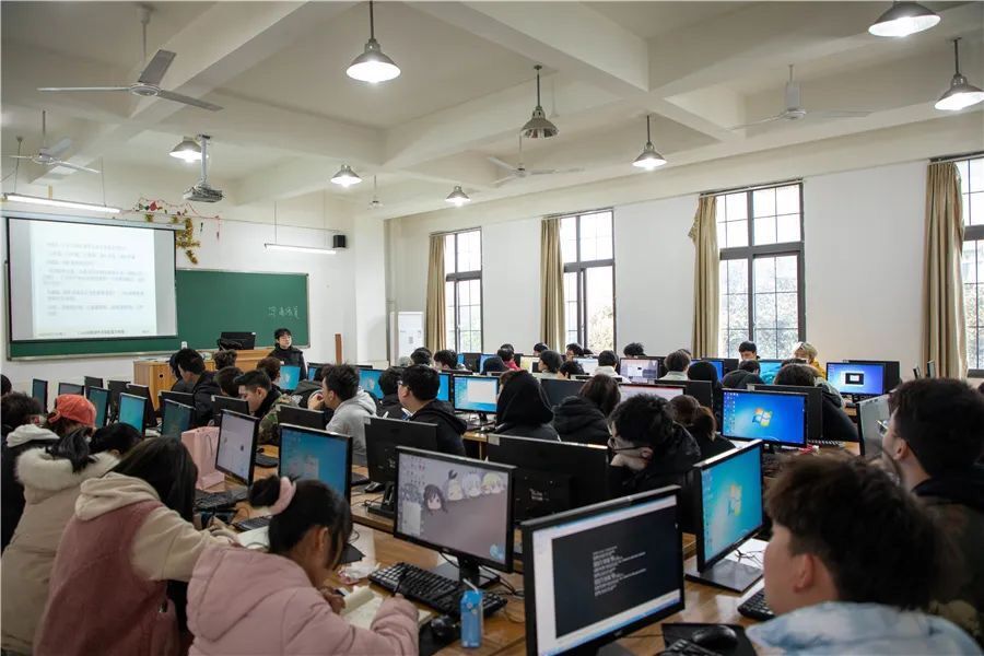 重庆轻工职业学院
